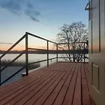 Port Jeziorak 4*