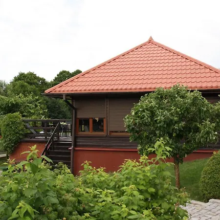 Port Jeziorak Bed & Breakfast 4*