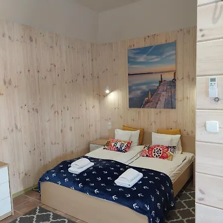 Port Jeziorak Bed & Breakfast